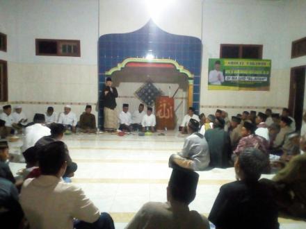 Shalat Tarawih Bersama Plt. Bupati  Trenggalek ( Gus Ipin ) di Masjid Al - Affan 