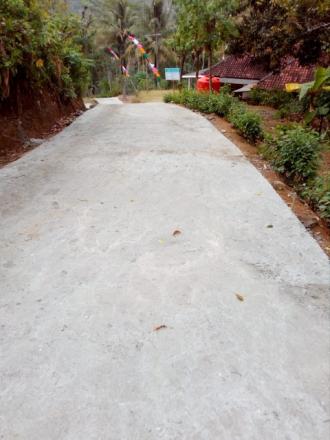 Pembangunan Jalan Poros Desa Rabat Beton RT. 09 - 10 / 02