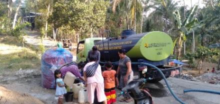 Masyarakat Ngulungwetan Dapat Bantuan Air Bersih dari Pemkab dan Baznas